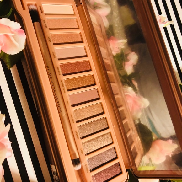 Pure Cosmetics Buff Collection - Picture 2 of 3